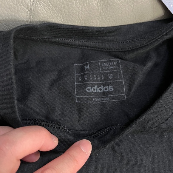 NWT - Adidas NHL Detroit Red Wings Fans’ T Shirt - Men M/ Women L - Picture 6 of 8